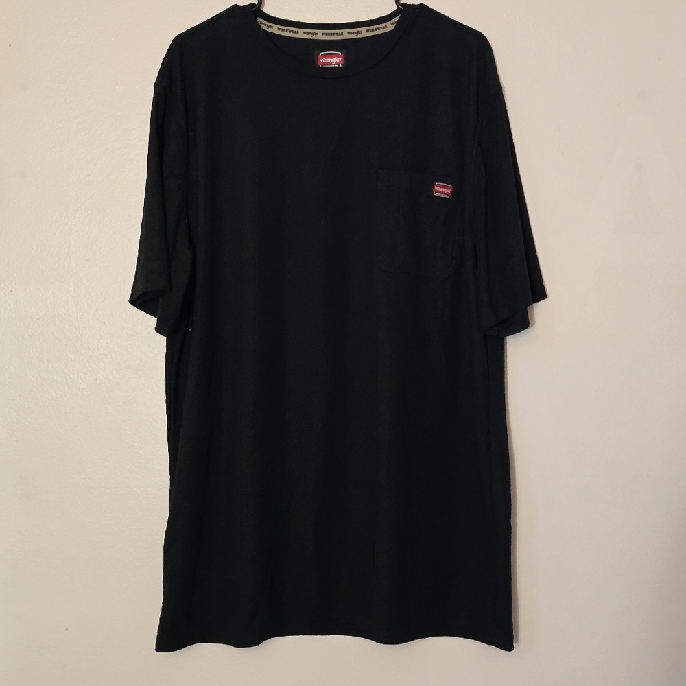 Wrangler Men's XLT Black Short Sleeve Tee with Pocket